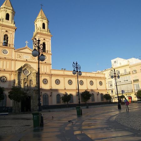 Apartamento 19 Dias Y Muchas Noches Cádiz Eksteriør billede