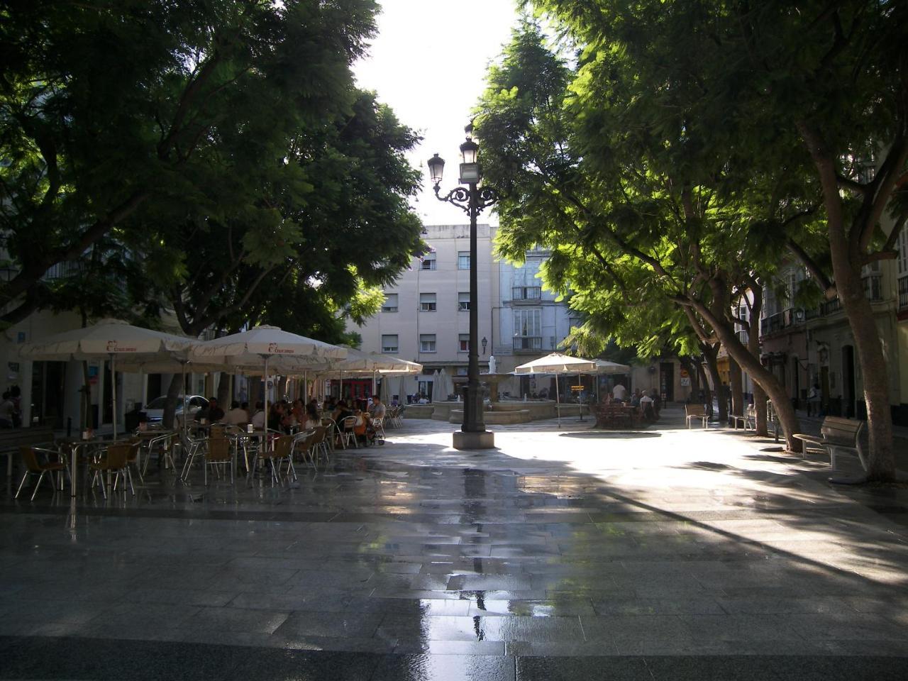 Apartamento 19 Dias Y Muchas Noches Cádiz Eksteriør billede
